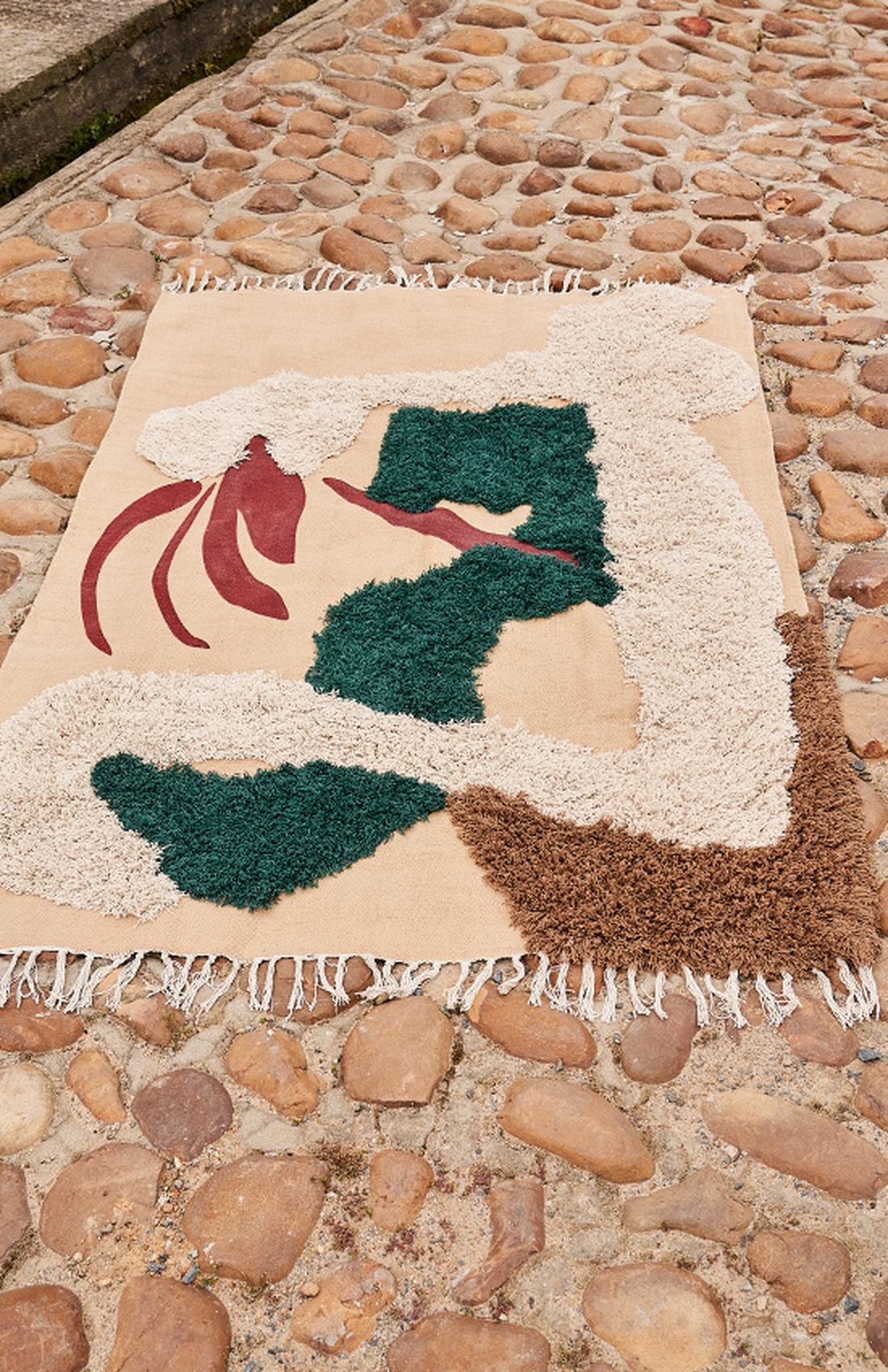 BROWN RUG