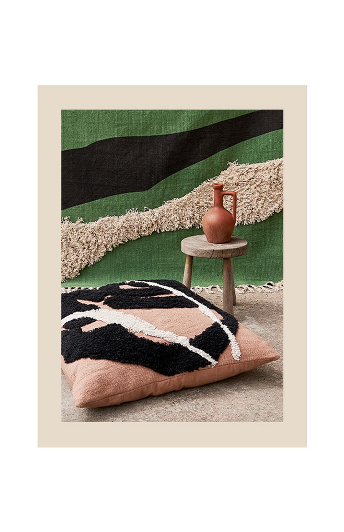 BROWN CUSHION
