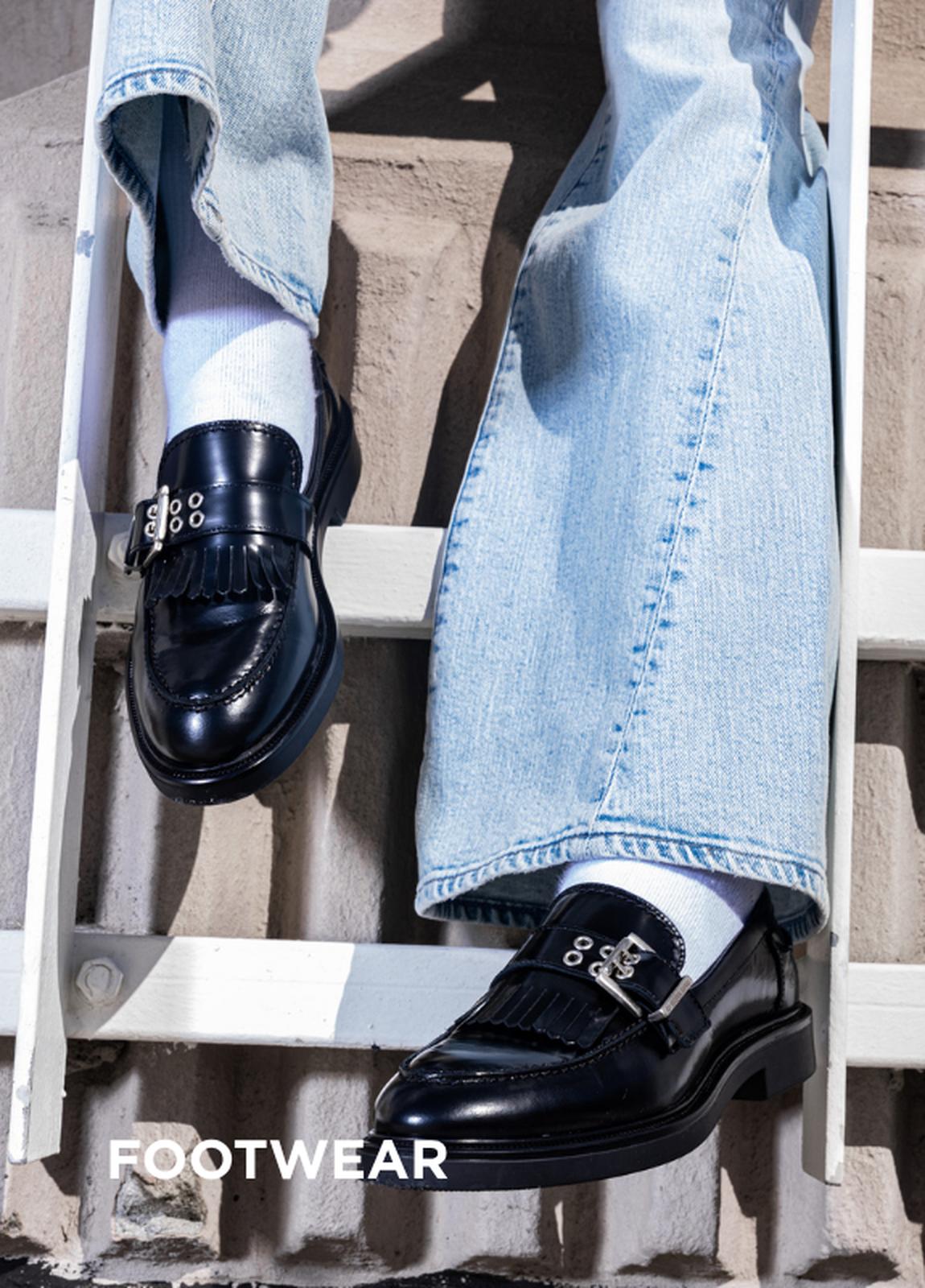 FOOTWEAR