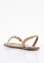 steve madden alice sandal