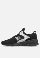 x90 engineered knit sneaker by new balance