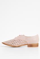 andi slip on shoes