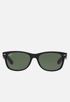 Ray-Ban - New Wayfarer sunglasses - green / black
