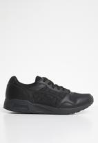 asics lyte trainer black