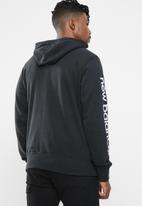 new balance essentials 90s hoodie