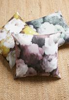 Grey Gardens - Velvet rose cushion cover - rose