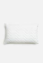 Sheraton Textiles - Quilted pillow protector