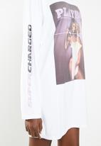 Missguided - Playboy magazine print slogan sleeve long sleeve t-shirt dress - white