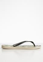 havaianas slim camu