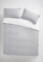 Sixth Floor - Reversible cotton duvet set - grey & white