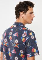 Superbalist - Nautical printed revere collar shirt - blue