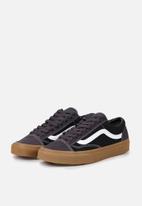 vans style 36 obsidian black gum