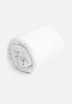 Sheraton Textiles - Sheradown synthetic feather & 100% cotton duvet inner