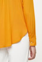 Jacqueline de Yong - Opal long sleeve shirt - inca gold