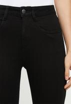 Cotton On - Mid rise cropped super stretch - black