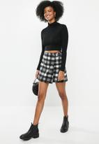 Blake - SOFT TOUCH ROLL OVER CROP TOP- BLACK