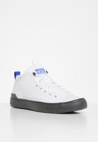 chuck taylor ultra ox
