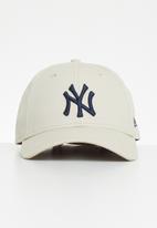New Era - League essential 9forty New York Yankees - beige