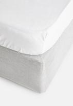 Sixth Floor - Cotton fitted sheet - white