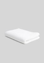 Linen House - Plush bath mat - white