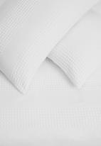 Sixth Floor - Cotton woven seersucker duvet set - white