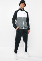 Nsw ce tracksuit - black/iron grey/white Nike Hoodies, Sweats & Jackets ...
