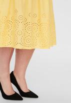 Vero Moda - Halo singlet calf dress - yellow