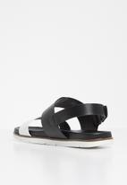 Madison® - Star sandal - black & white