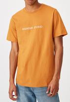 Cotton On - Tbar text t-shirt  - orange 