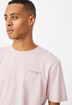 Cotton On - Tbar street T-shirt - dirty pink