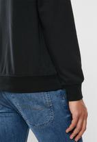 Nike - Nsw club crew neck sweater - black