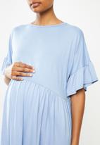 Missguided - Maternity frill sleeve smock dress - blue
