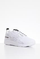 white anta weightlifting shoes