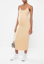 Missguided - Maternity embroidered cami maxi dress - beige