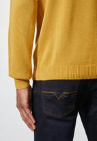 Superbalist - Basic roll neck slim fit knit - mustard