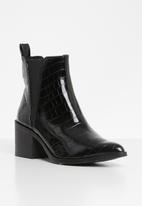 steve madden audience black leather boot