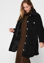 Buy JACQUELINE DE YONG Teddy Hood Jacket Online | Malaysia