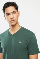 Cutty - T-shirt basic V-neck - green 