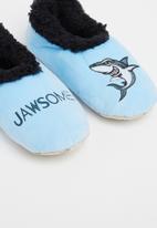 snoozies!® - Boys jawsome slippers - blue