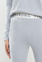 STRONG by T-Shirt Bed Co. - Ladies jogger - grey