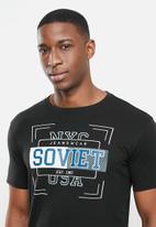SOVIET - Kobe slim fit crew neck tee - black