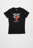 NBA - Bulls icon straight hem tee - black