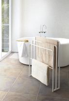 Yamazaki - Tower bath towel hanger with 3 bars - white