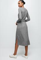 Download Warm handle belted column midaxi - grey melange edit ...