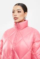 Missguided - Diamond quilted padded bomber - rose