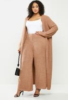 Missguided - Plus popcorn wide leg trousers co ord - brown