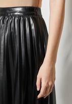 Superbalist - Pu pleated skirt - black
