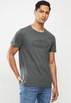 Wrangler - Living to the limit tee - grey 
