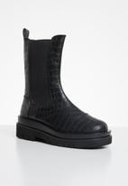 z_code_z exclusive nora vegan chunky chelsea boots in black croc