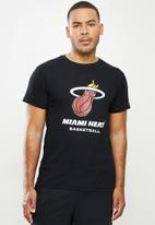 NBA - Heat icon logo straight hem printed T-shirt - black
